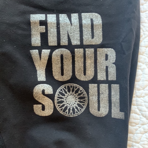 Lululemon Wunder Under Crop Soul Cycle Sz 8 - Picture 4 of 4